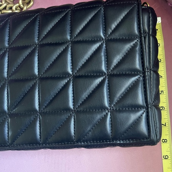 Black Quilted Chain Shoulder Bag - Picture 6 of 13